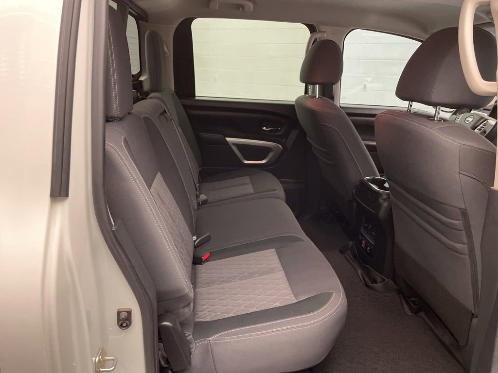 Used 2021 Nissan Titan SV w/ SV Convenience Package RWD image 27