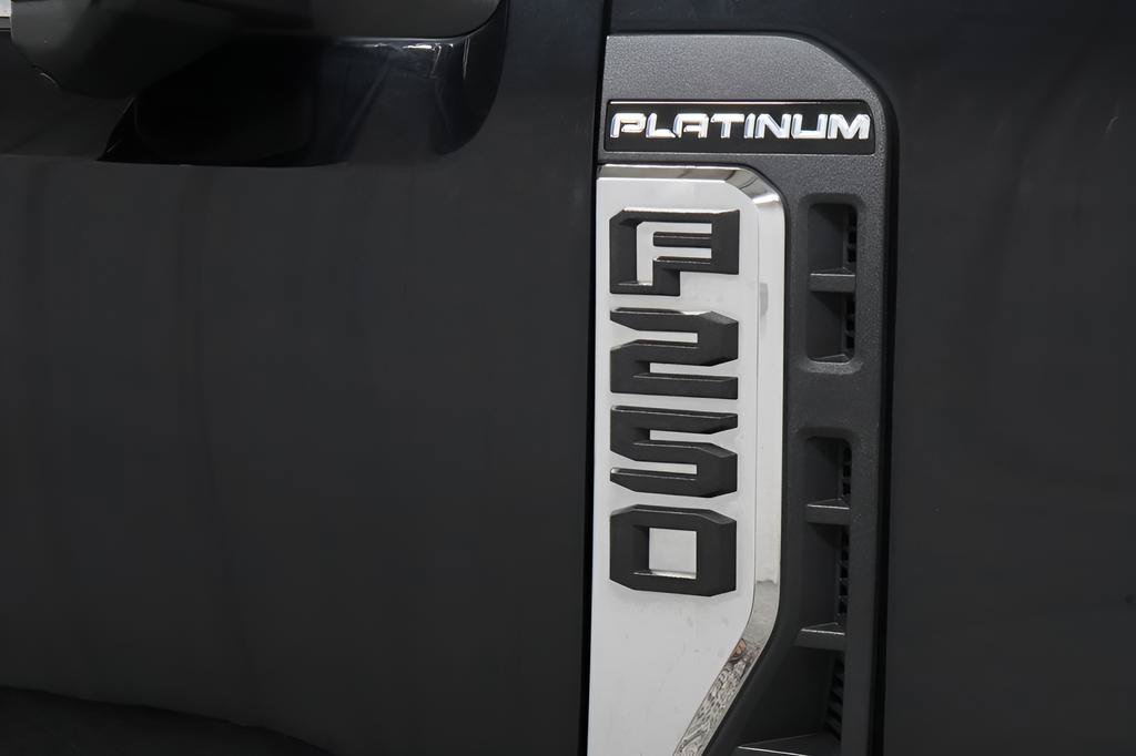 Used 2023 Ford F250 Platinum AWD/4WD image 34