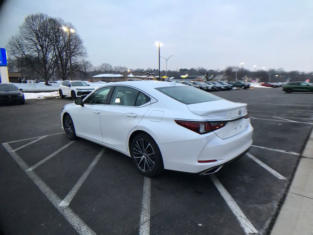 Used 2023 Lexus ES 350 w/ Premium Package image 10