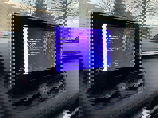 Used 2024 Toyota RAV4 SE image 21