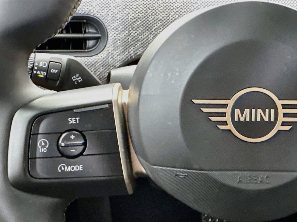 Certified 2026 MINI Cooper 4-Door Hardtop FWD image 15