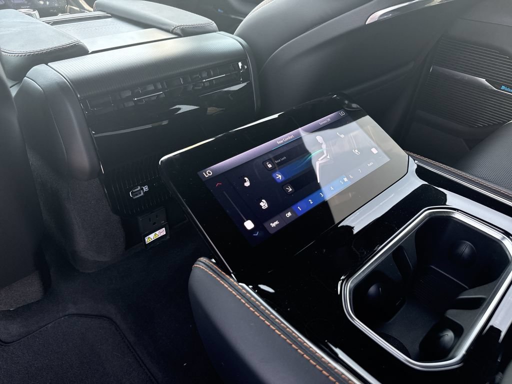 New 2026 Jeep Grand Wagoneer Summit AWD/4WD image 25
