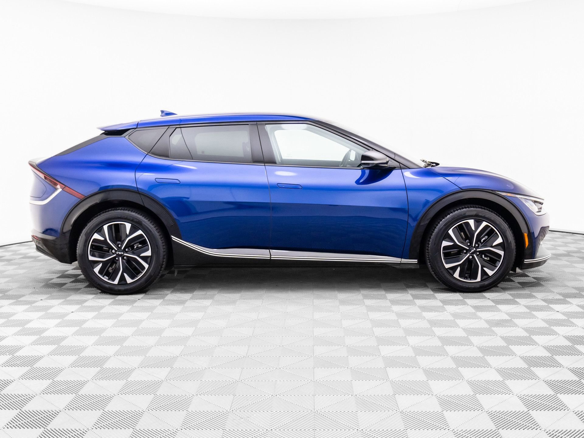 Used 2022 Kia EV6 Wind image 7