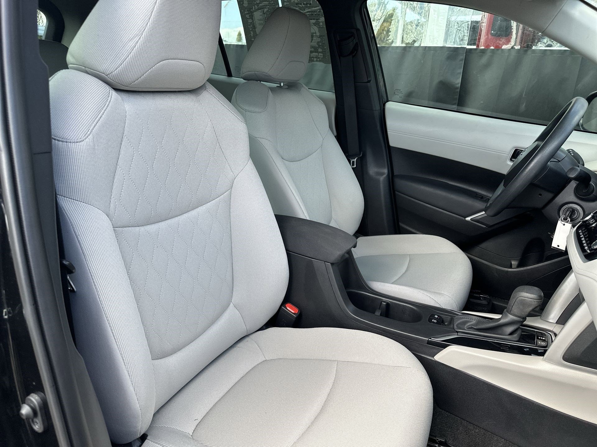 Used 2024 Toyota Corolla Cross L image 24