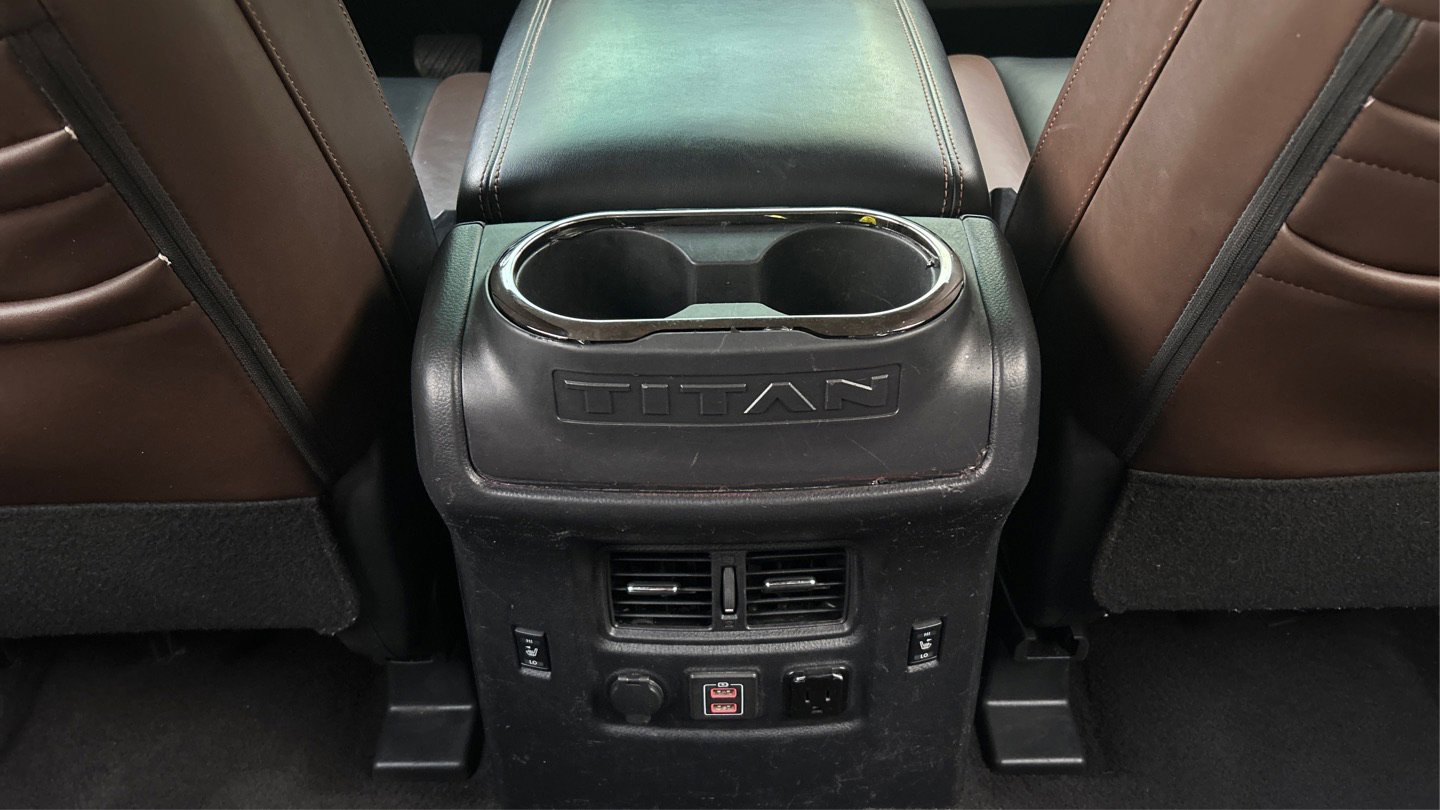 Used 2019 Nissan Titan Platinum Reserve image 36