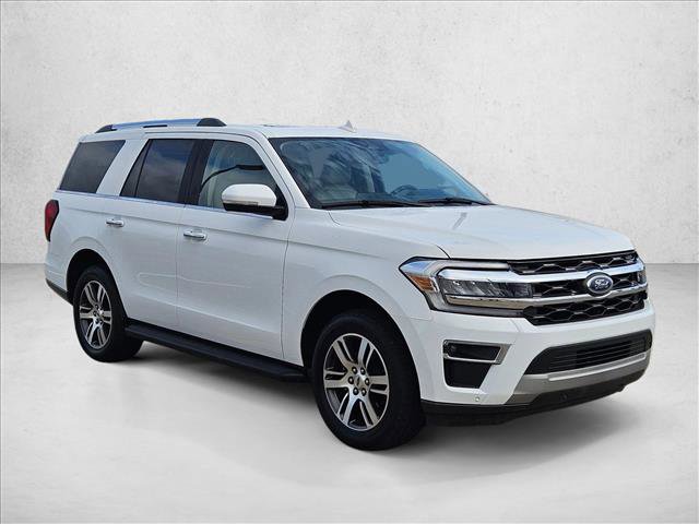Used 2024 Ford Expedition Limited image 3