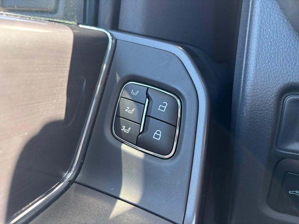 Used 2025 Ford F150 Lariat w/ Equipment Group 502A High AWD/4WD image 36