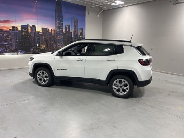 New 2026 Jeep Compass Latitude image 4