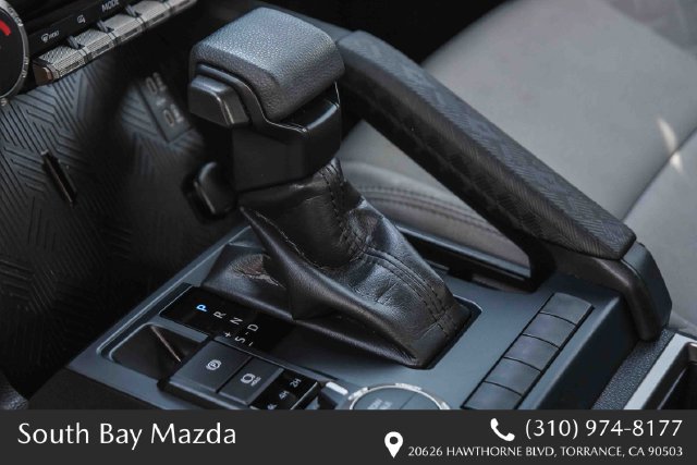 Used 2025 Toyota Tacoma SR5 AWD/4WD image 19