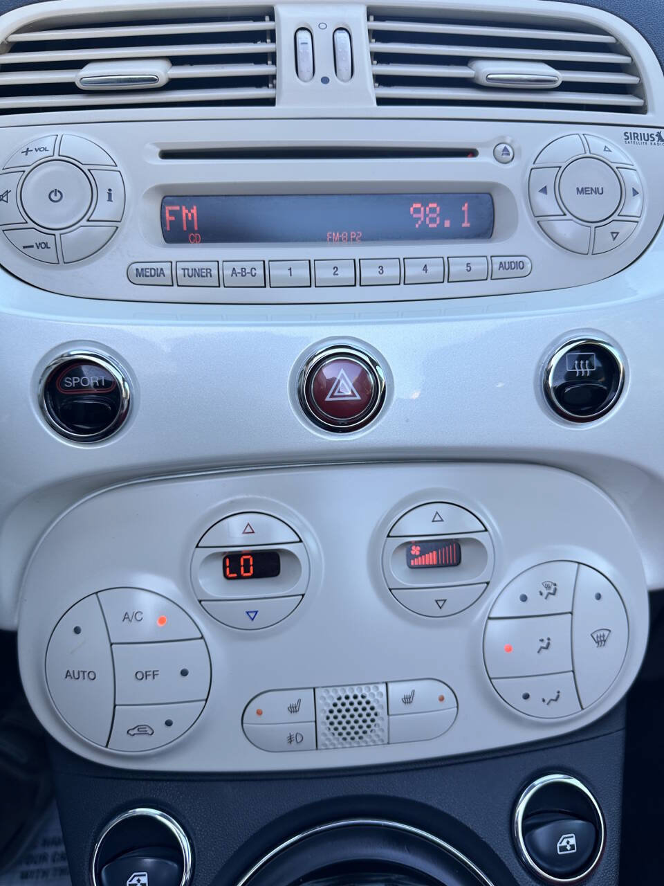 Used 2014 FIAT 500 Lounge w/ Luxury Leather Package FWD image 24