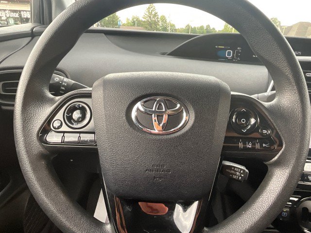 Used 2020 Toyota Prius L Eco FWD image 13