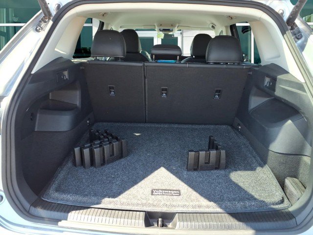 Certified 2025 Volkswagen Tiguan SE AWD/4WD image 8