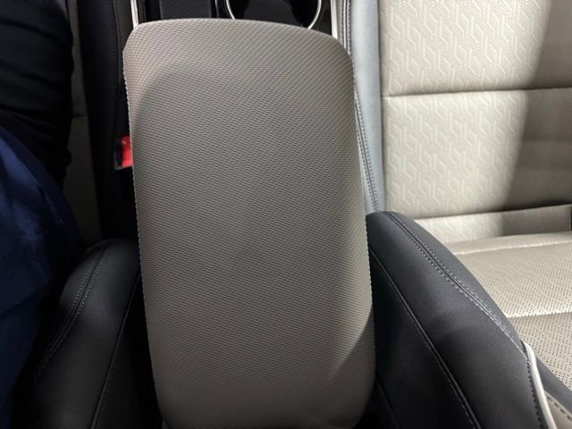 New 2026 Chevrolet Equinox LT w/ Convenience Package II image 24