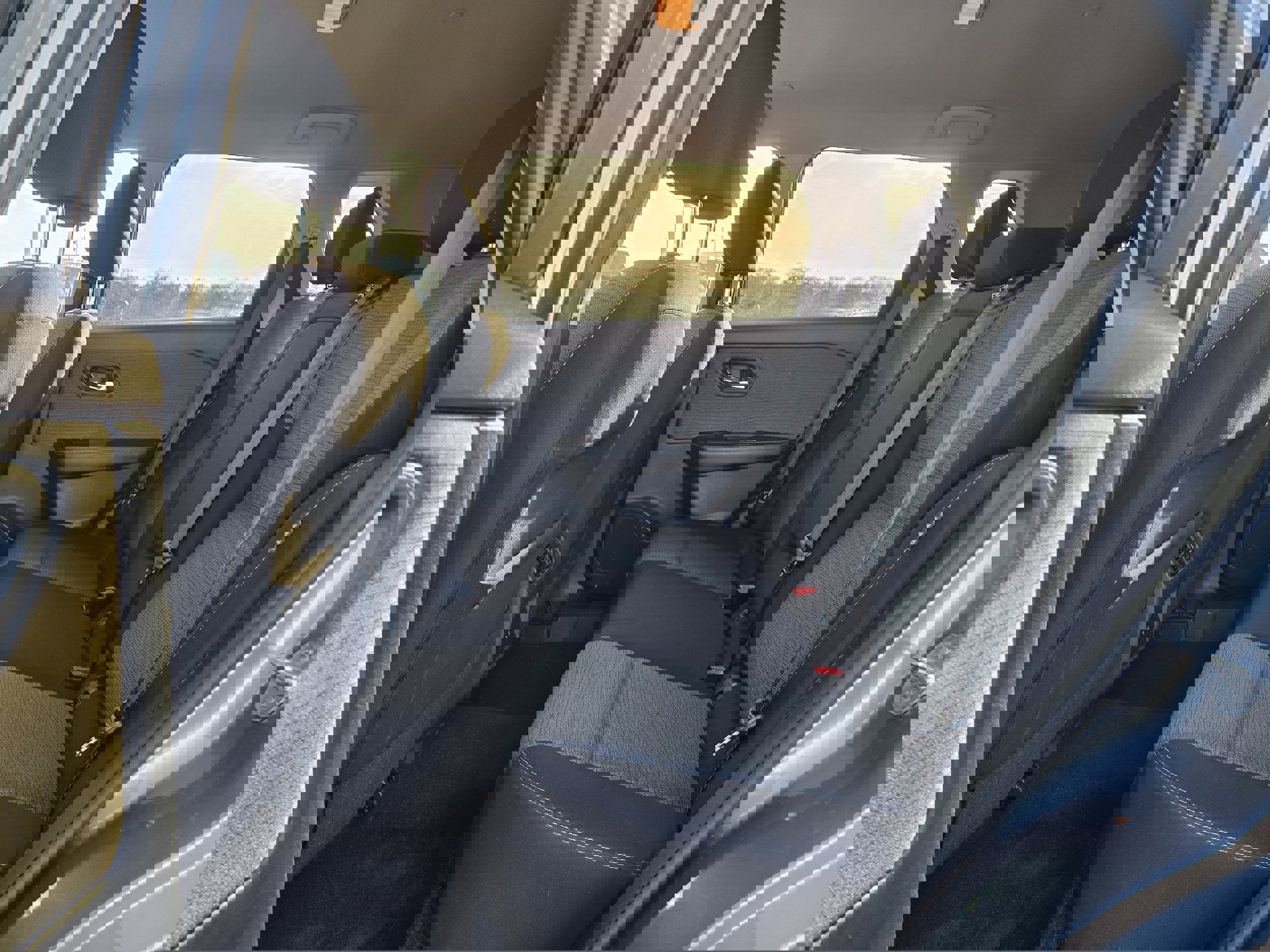 Used 2022 Nissan Rogue SV image 14