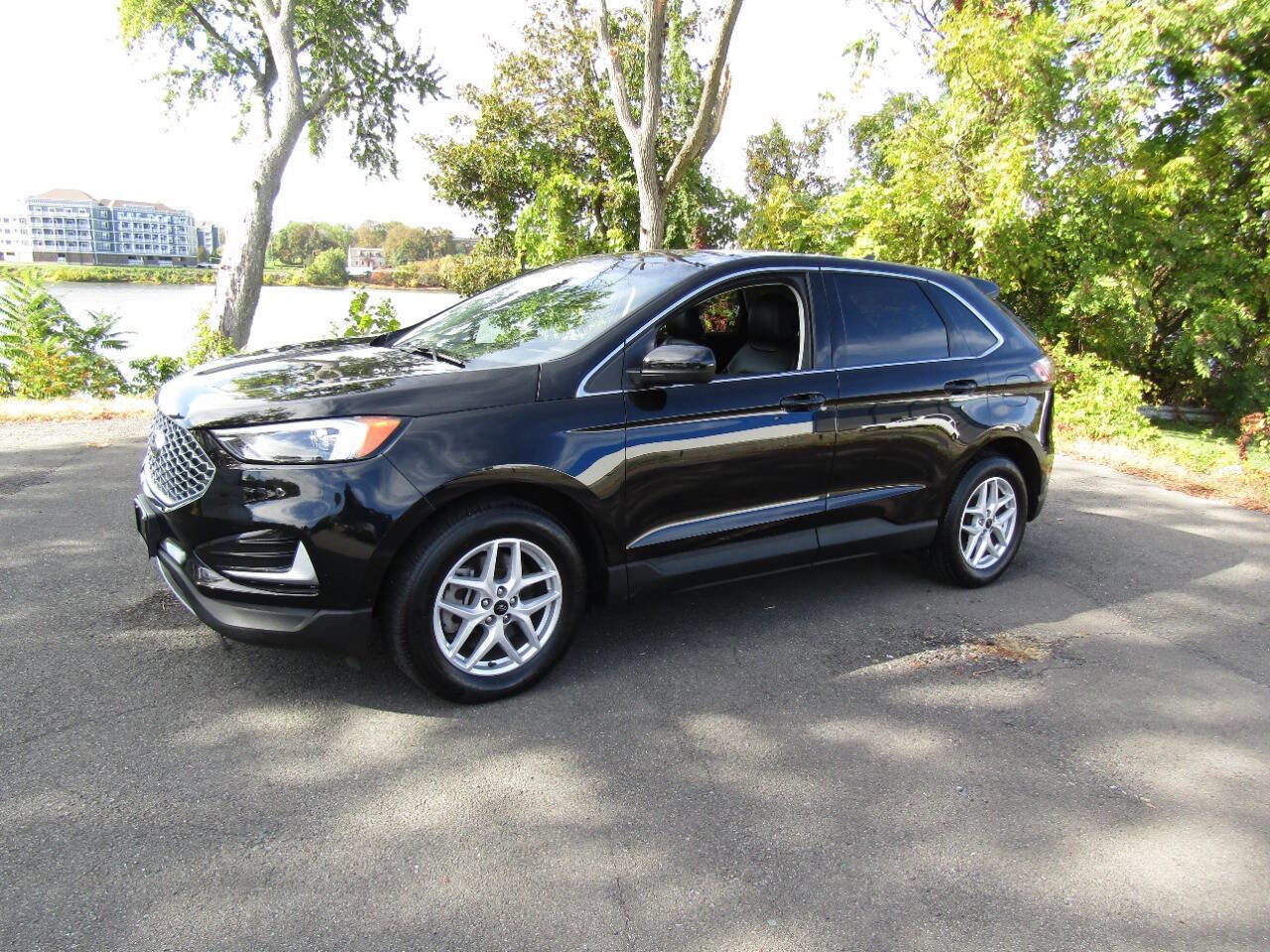 Used 2023 Ford Edge SEL image 41