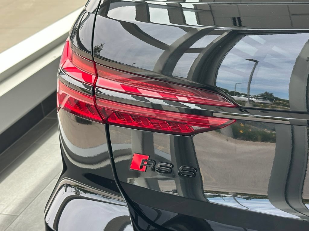 Used 2025 Audi RS 6 performance AWD/4WD image 18