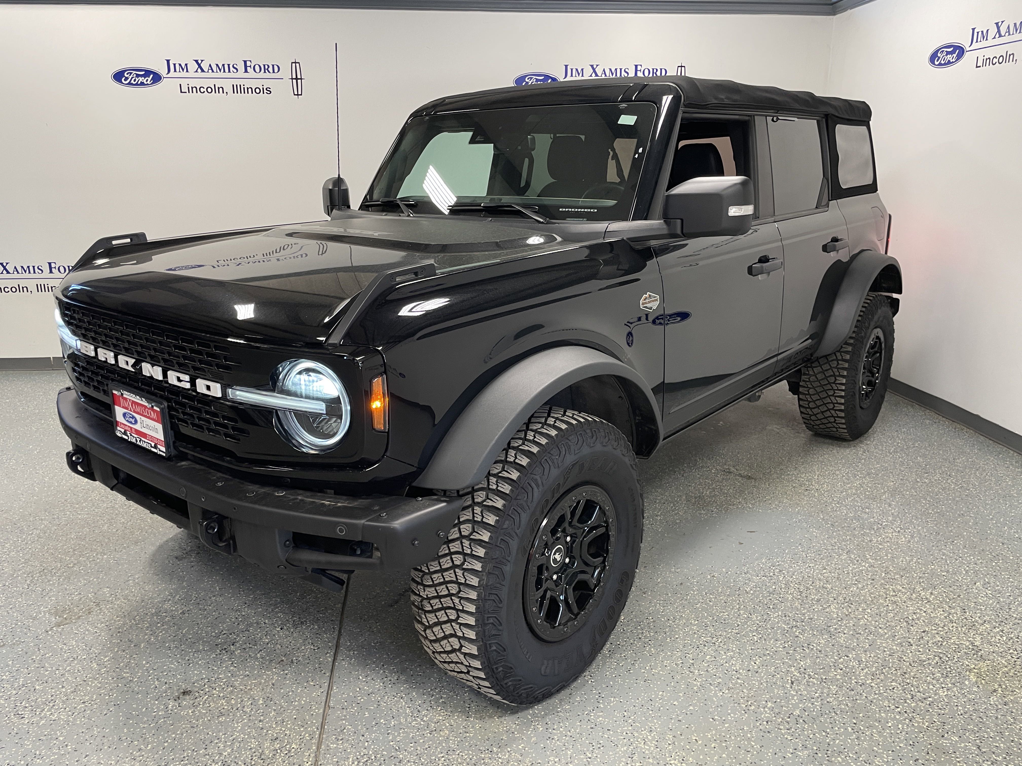 Used 2022 Ford Bronco Wildtrak image 3