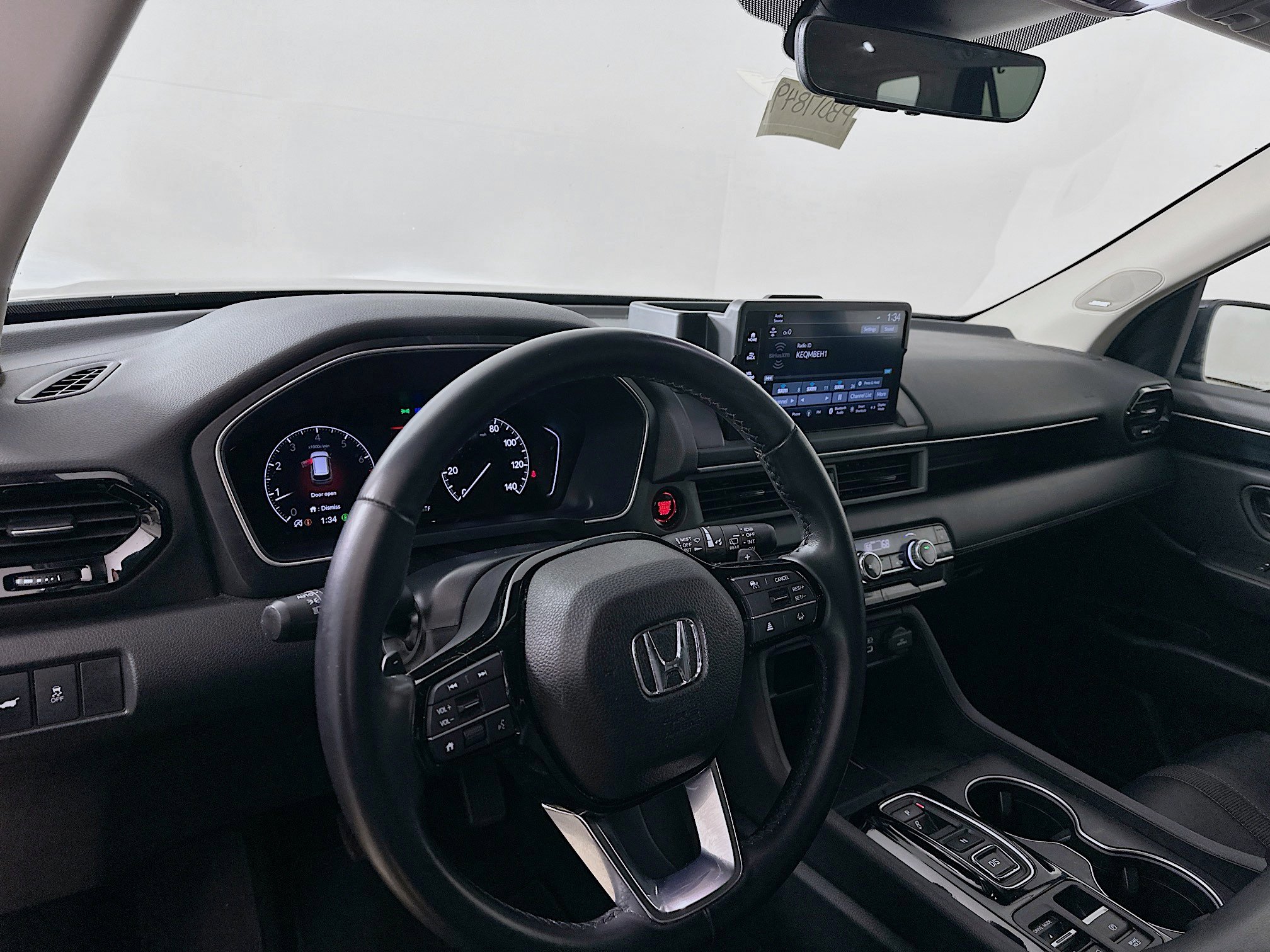 Used 2023 Honda Pilot Touring image 10