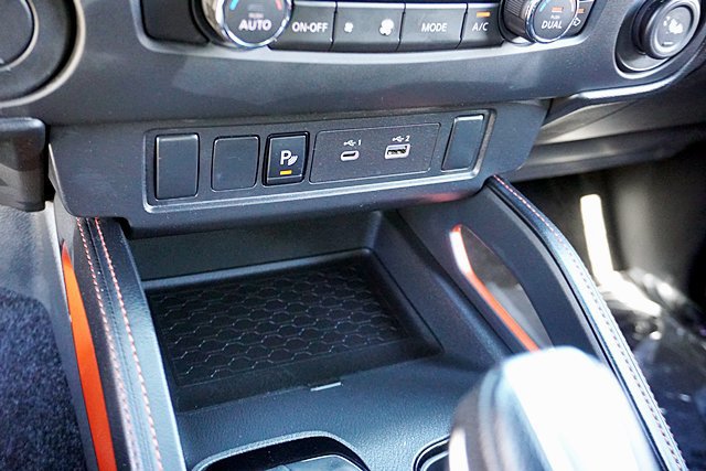 Used 2025 Nissan Frontier Pro-X RWD image 39