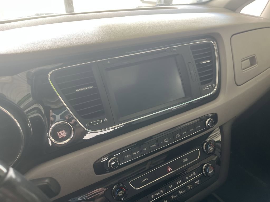 Used 2016 Kia Sedona SX Limited image 30
