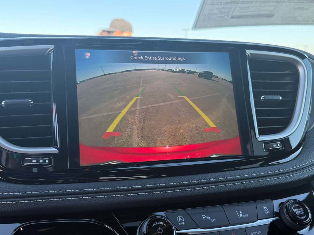 New 2026 Chrysler Pacifica Select w/ S Appearance Package image 33