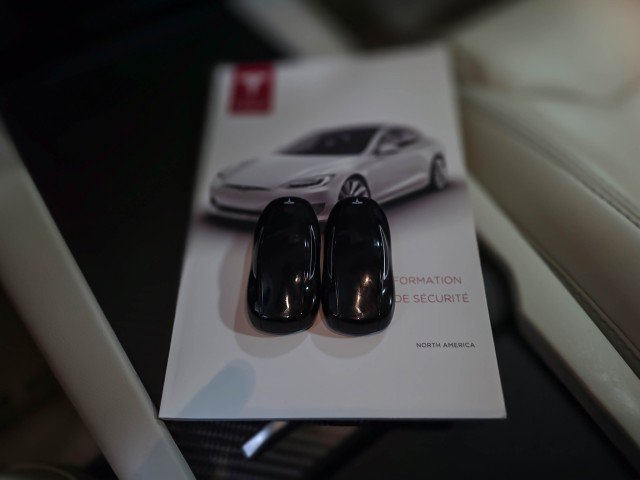 Used 2017 Tesla Model S 100D image 42