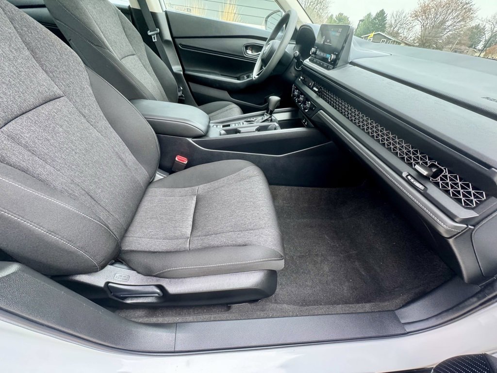 Used 2024 Honda Accord EX image 15