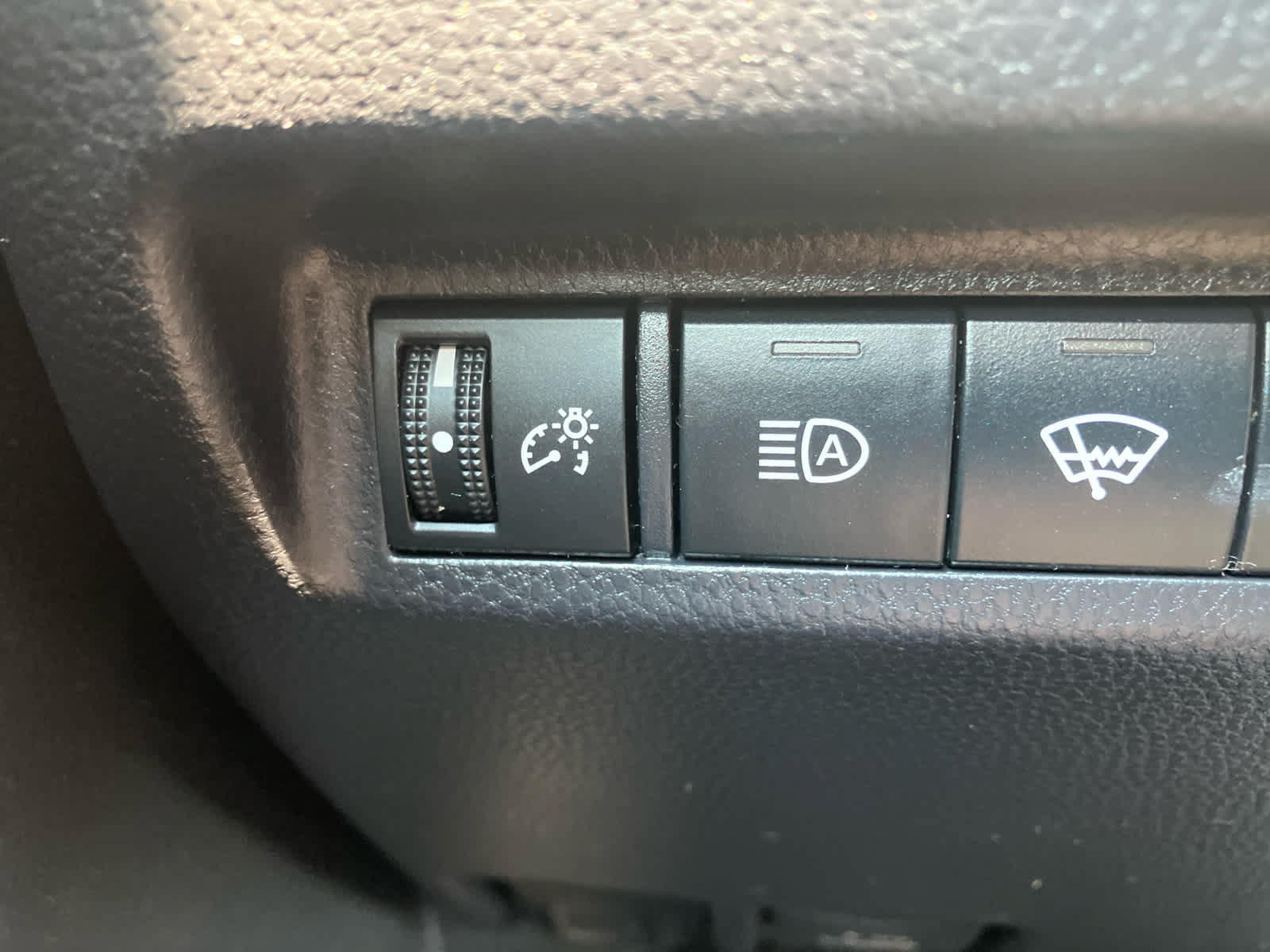 Certified 2020 Toyota RAV4 Limited AWD/4WD image 15