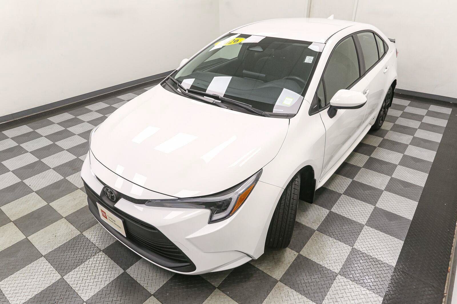 Certified 2026 Toyota Corolla LE AWD/4WD image 7