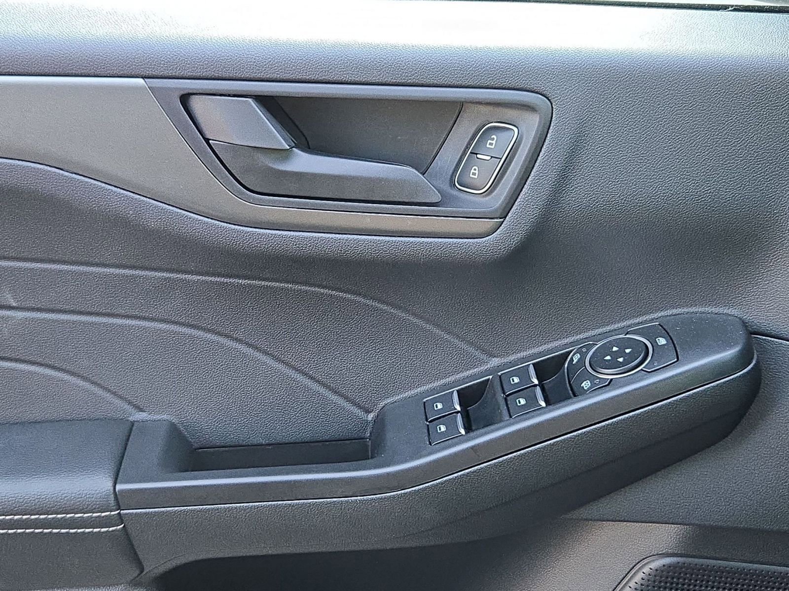 Used 2025 Ford Escape Active w/ Tech Pack #1 image 7