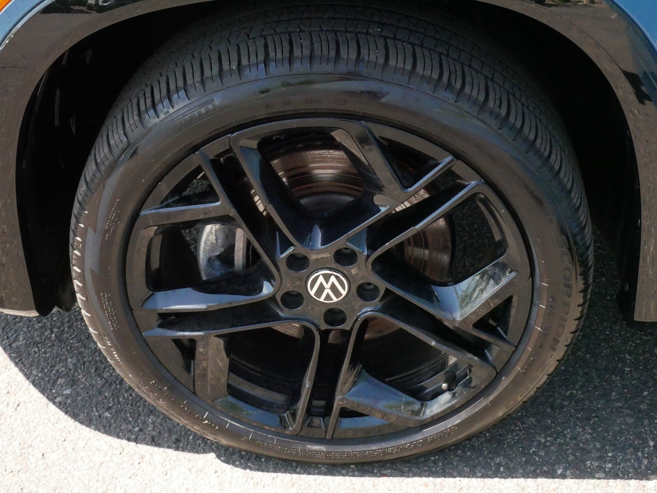 Certified 2025 Volkswagen Tiguan SE R-Line AWD/4WD image 15
