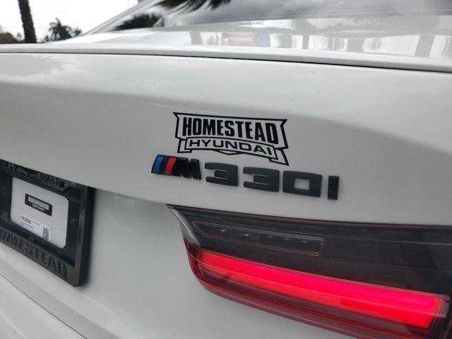 Used 2023 BMW 330i Sedan w/ M Sport Package RWD image 10