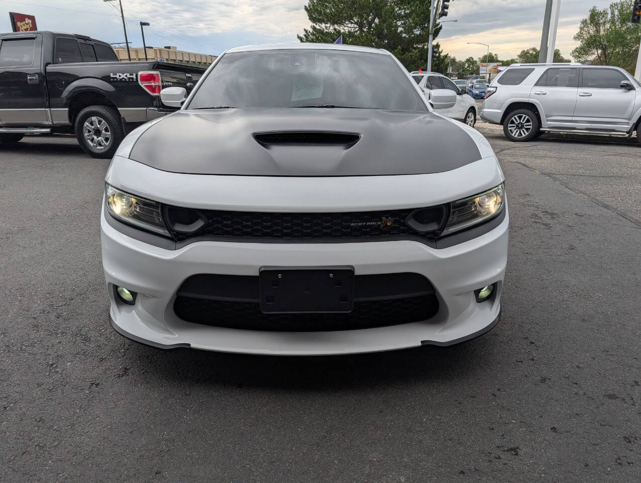 Used 2022 Dodge Charger Scat Pack w/ Dynamics Package RWD image 2