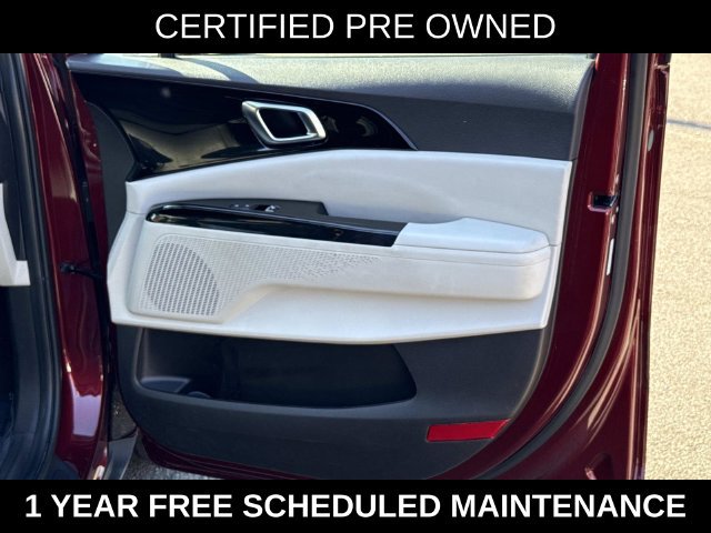Used 2024 Kia Carnival EX FWD image 8