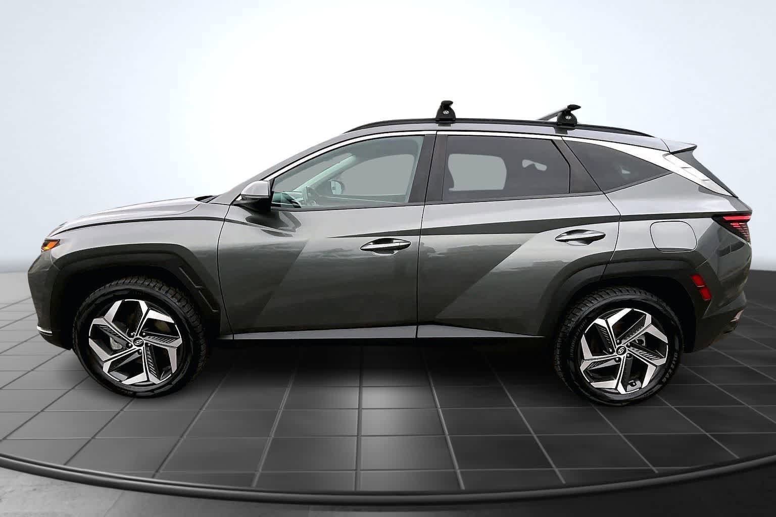 Used 2022 Hyundai Tucson SEL w/ Convenience + Premium Package AWD/4WD image 3