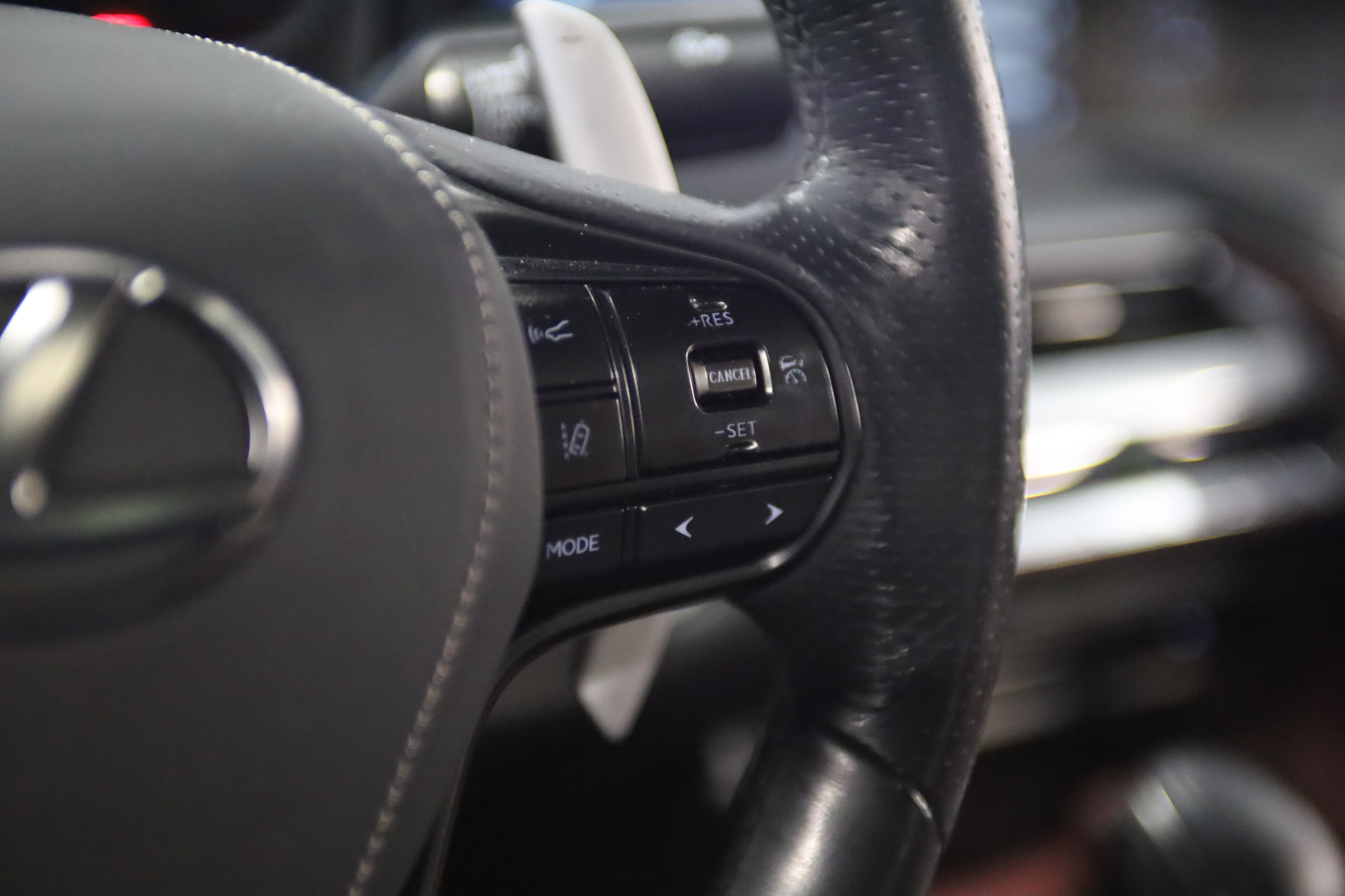 Used 2018 Lexus LC 500 Coupe w/ Touring Package RWD image 27