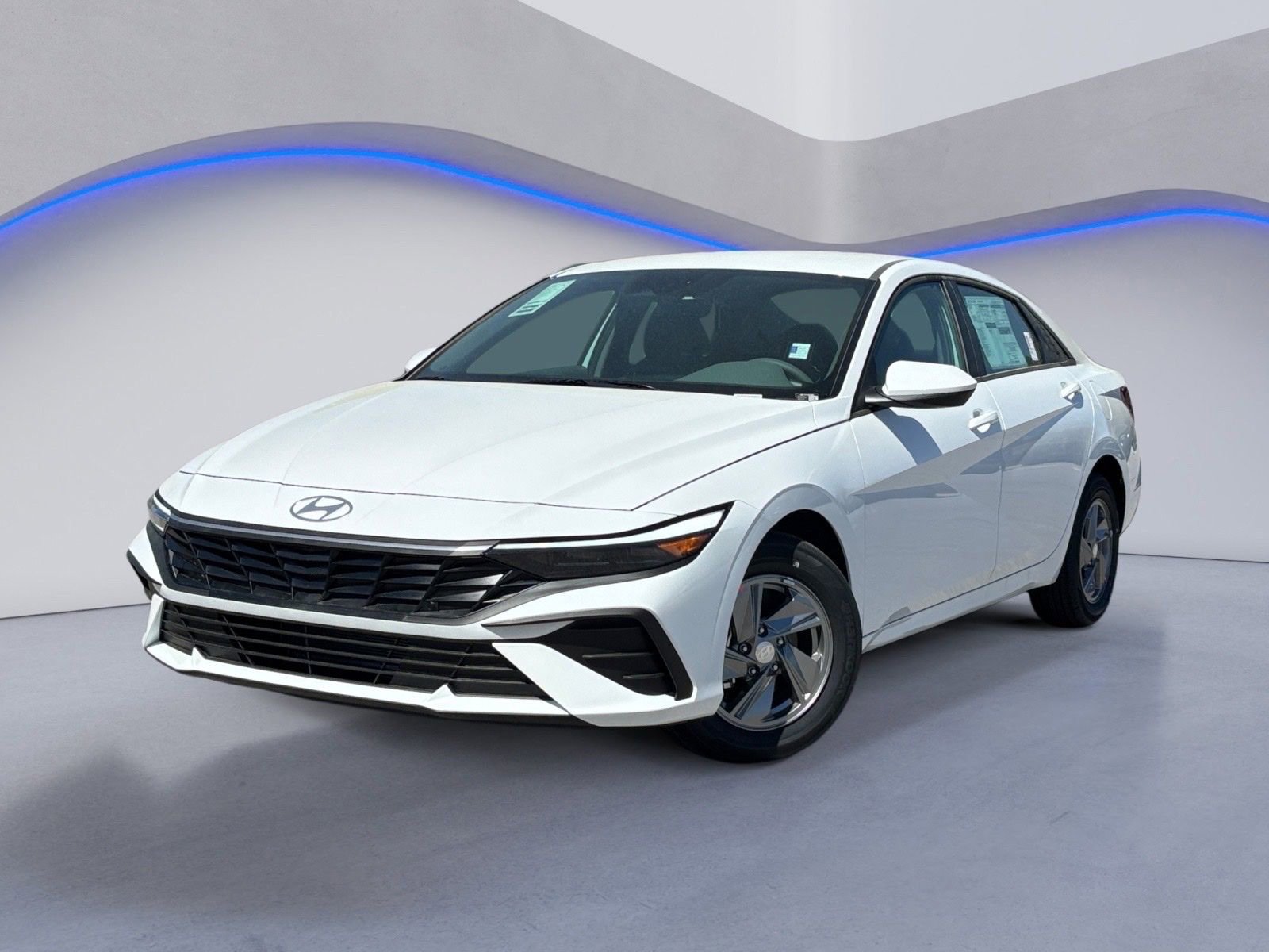 New 2026 Hyundai Elantra SE image 2