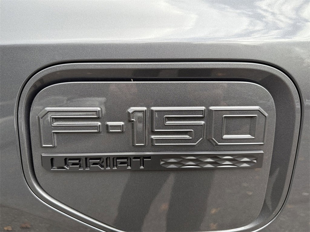 Used 2023 Ford F150 Lightning Lariat image 12