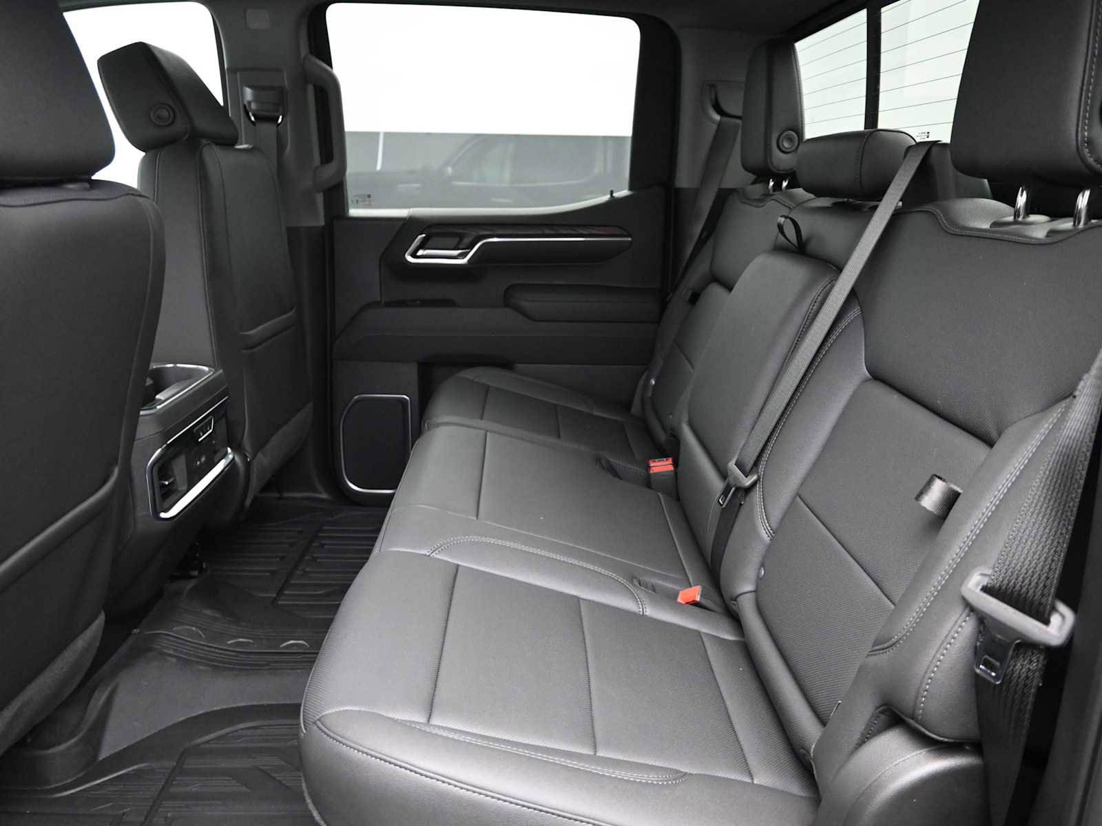 New 2026 GMC Sierra 1500 SLT w/ SLT Premium Package image 18