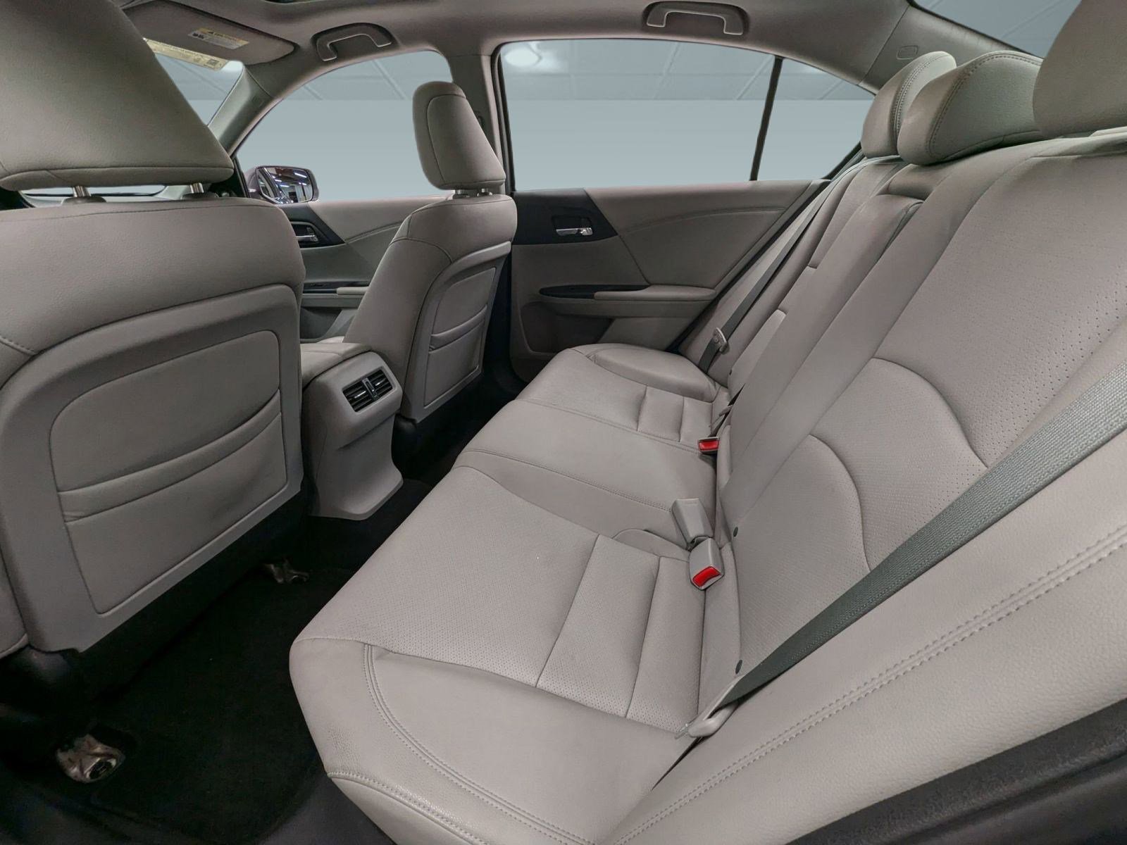 Used 2014 Honda Accord Touring image 22