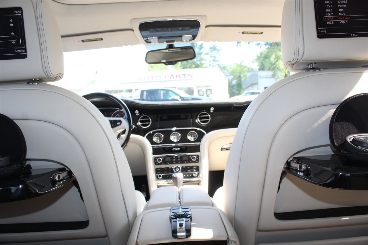 Used 2013 Bentley Mulsanne RWD image 31