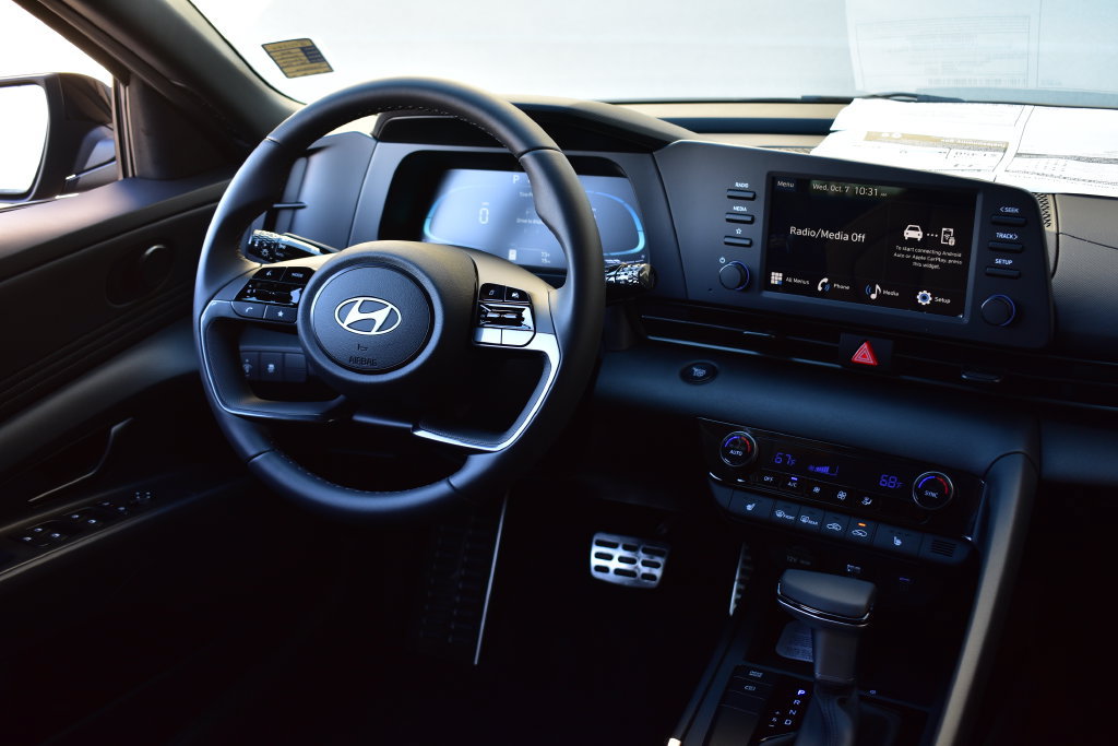 New 2026 Hyundai Elantra SEL Sport FWD image 29