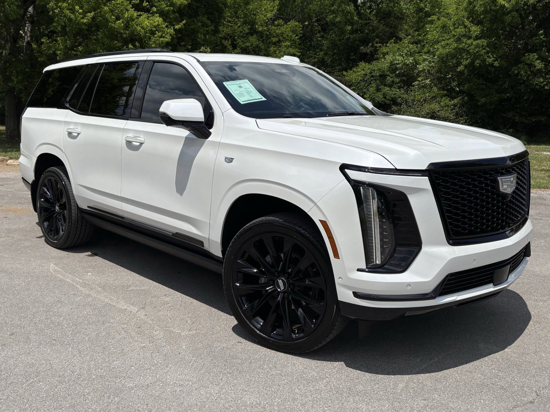 Used 2025 Cadillac Escalade Sport Platinum w/ LPO, ONYX Package AWD/4WD image 1