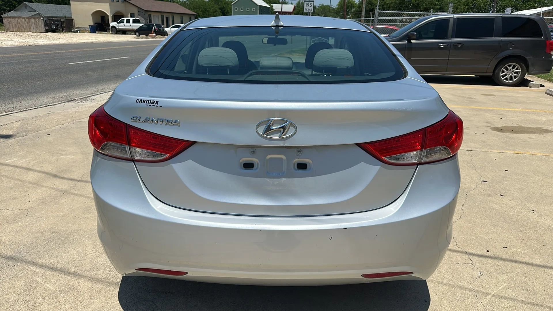 Used 2013 Hyundai Elantra GLS FWD image 4