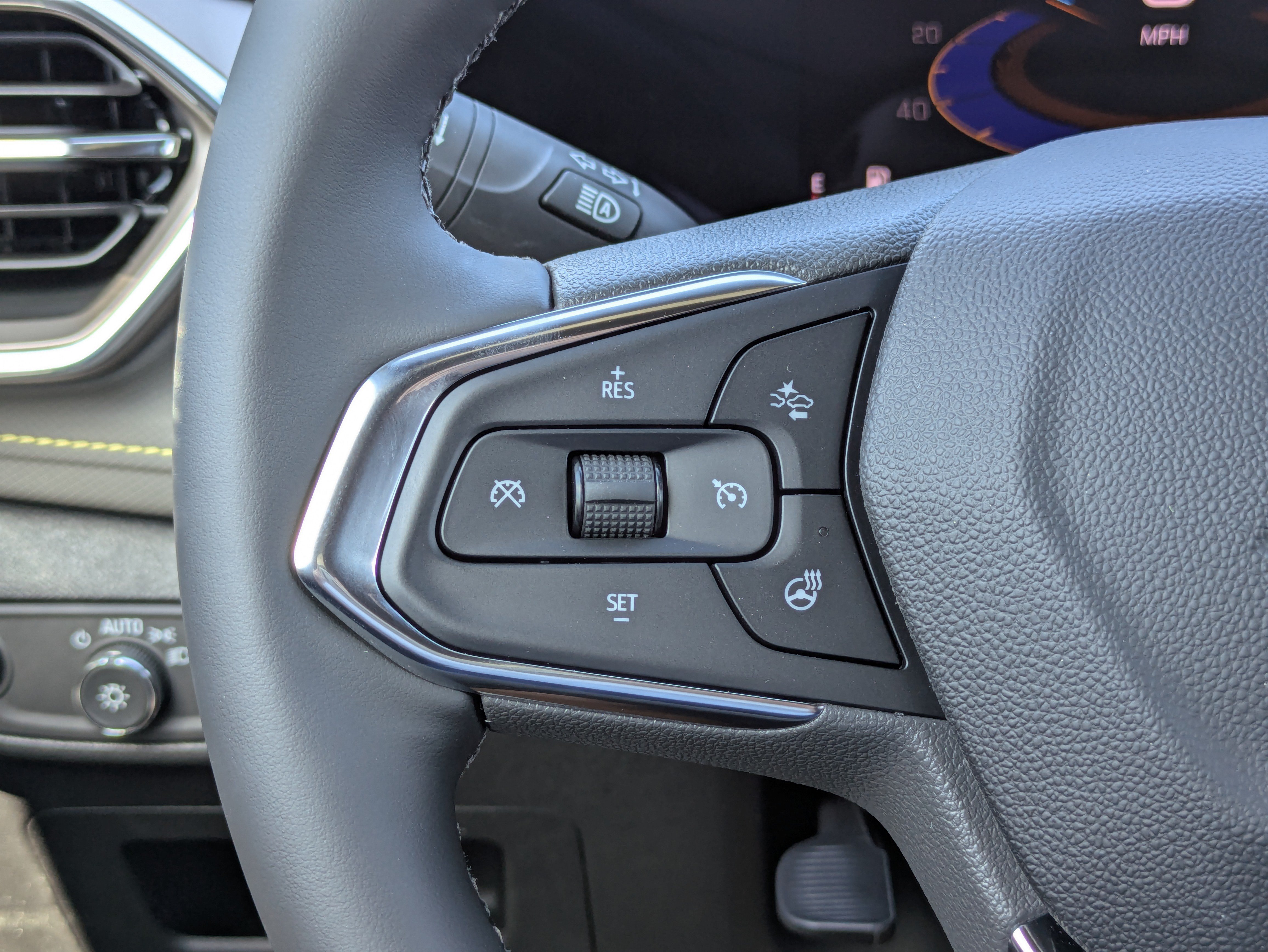 New 2025 Chevrolet TrailBlazer ACTIV w/ Convenience Package FWD image 16