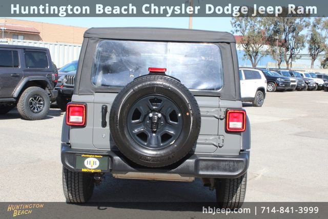Used 2023 Jeep Wrangler Sport image 4