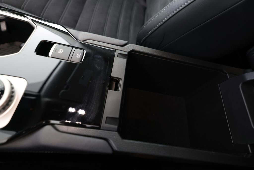 Used 2025 Mitsubishi Outlander SE image 36