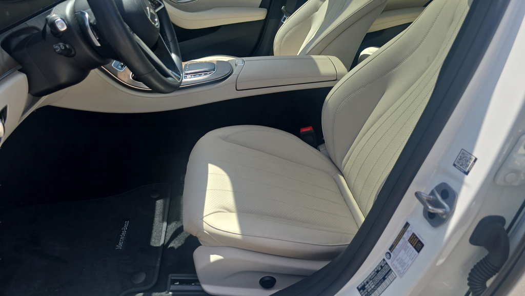 Used 2022 Mercedes-Benz E 350 4MATIC Sedan image 18