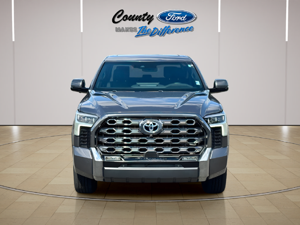 Used 2024 Toyota Tundra Platinum AWD/4WD image 5