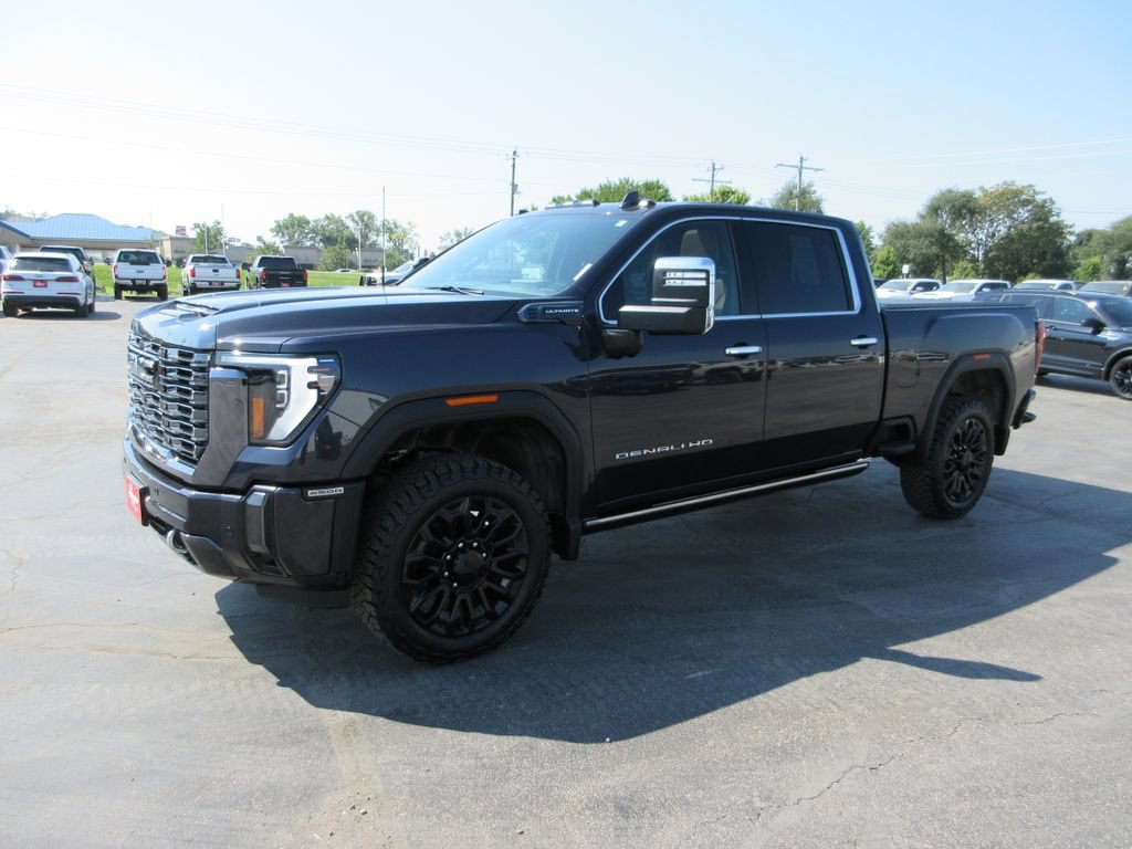Certified 2024 GMC Sierra 2500 Denali Ultimate AWD/4WD image 13